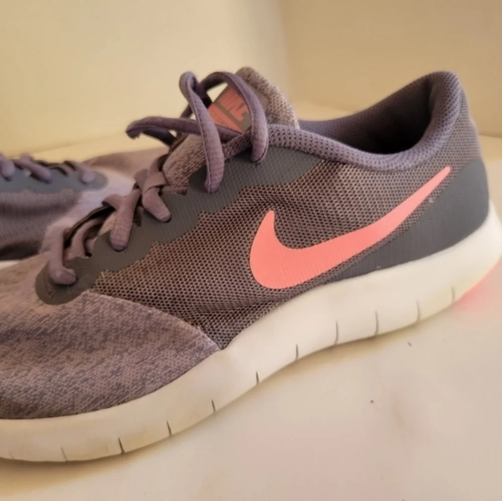 Nike Flex Contact size youth 7‎ tennis shoes gray/pink